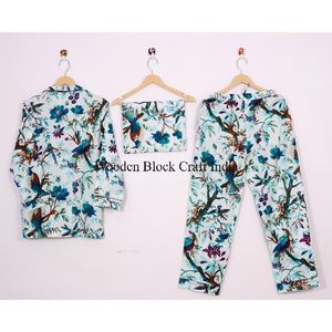 ชุดนอนผ้าฝ้ายลายดอกไม้สำหรับผู้หญิง ชุดนอนขายาว เสื้อแขนยาว ชุดนอนเข้าชุด - Product Image 4