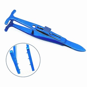 Pinzas Oftálmicas para Estrabismo, Fórceps Reutilizables para Cirugía Oftálmica Manual, de Titanio Ergonómico con 13 Posiciones de Mandíbula - Product Image 2