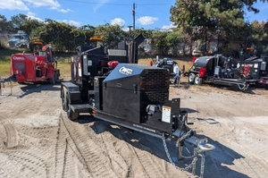 200 Gallon Oil-Jacketed Mastic Asphalt Melter with <b>Hydraulic</b> Horizontal Agitator and Diesels Heating System - Product Image 5