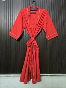 Bata Larga de Algodón Roja para Mujer, Manga Tres Cuartos, Color Sólido, Estilo Casual con Bolsillos, Tela Gruesa - Product Image 6