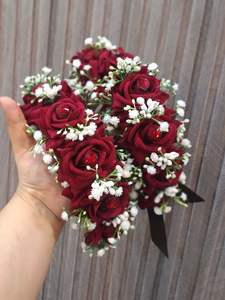 Gajra de jasmin exquis fait main pour un look de mariée festif, célébrez l'élégance indienne avec des bracelets de mode ornés de roses - Product Image 5