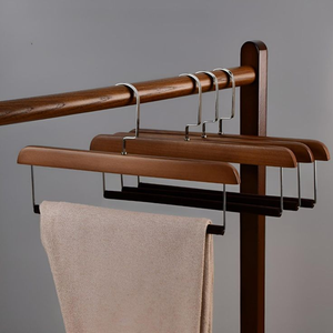 Cintres en bois martelé pour l'organisation et le rangement à domicile, adaptés à tous les besoins domestiques, disponibles à la vente depuis l'Inde - Product Image 2