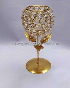 Candelabro de Metal Moderno y Lujoso Hecho a Mano para Decoración de Centro de Mesa, Portavelas de Metal a Precio Accesible - Product Image 3