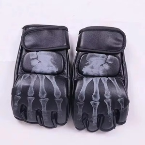 Gants de MMA rouges de qualité supérieure avec motif griffe, gants de grappling professionnels pour arts martiaux, entraînement de sparring, gants de boxe à paume ouverte - Product Image 3