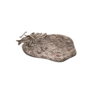 Plateau de service en aluminium fini argent au design fraise au look moderne pour la maison - Product Image 1