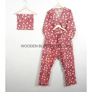 Conjunto de Pijama de Manga Larga con Cuello en V 100% Algodón Puro, Suave, Transpirable y Lavable a Máquina - Product Image 3