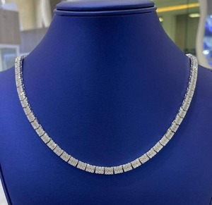 สร้อยคอเทนนิสทรงโคลเวอร์สีดำประดับมอยส์ซาไนต์ชุบโรเดียมเงินแท้ 925 สำหรับผู้ชายสุดเทรนดี้ - ของขวัญเครื่องประดับหรูหราสำหรับงานปาร์ตี้ - Product Image 1