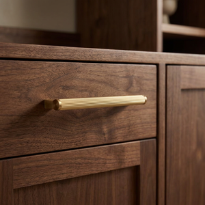 Poignée classique en laiton brossé pour tiroir, armoire, quincaillerie de meubles, design moleté durable, moderne, pour la maison, le bureau, le salon - Product Image 1