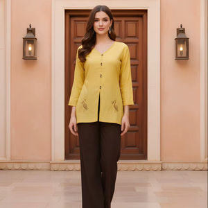 Tunica Tradizionale da Donna Giallo Senape con Ricami, in Cotone e Seta, Lunghezza Regolare, Scollo a V, Manica a Tre Quarti, Completamente Cucita - Product Image 1