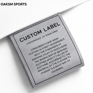 ป้ายผ้าสี่เหลี่ยมผืนผ้าแบบทอสั่งทำพิเศษของ OAKSM SPORTS ป้ายติดเสื้อผ้าทำมือในอังกฤษ พิมพ์ลายตัดด้วยเลเซอร์ - Product Image 1