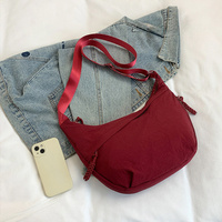 Sac bandoulière bordeaux décontracté en polyester unisexe, sac à main de voyage et de shopping, mignon, style bohème, avec chaînes à pompons, portable