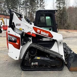 Minicargadora Bobcat T76 con Retroexcavadora y Cargador Frontal, Garantía de 24 Meses/2000 Horas en el Motor - Product Image 1