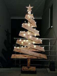 Porte-bougie en bois en forme d'arbre, décoration intérieure artisanale moderne avec pommes de pin, effet de lumière chaude, décoration de table de Noël - Product Image 2