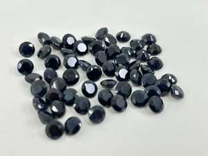 Saphir noir facetté de forme ronde, pierres précieuses en vrac, tailles assorties de 1,5 mm à 5,75 mm, lot calibré pour la fabrication de bijoux - Product Image 2