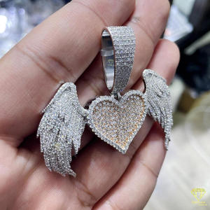 Colgante de Corazón con Alas de Ángel y Acabado Estilo Diamante de Lujo - Product Image 6