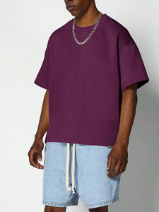 T-shirt Homme Coupe Boxy Streetwear 300 GSM avec Logo Personnalisé, Haut Court Imprimé Graphique en Coton Lourd 100% Coton - Product Image 5