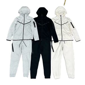 Nouveau design – Survêtement décontracté pour homme, haute qualité, anti-plis, logo personnalisé, 100 % coton, fermeture éclair avant, ensemble deux pièces pour jogging et gym - Product Image 1