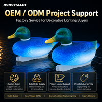 Momovalley 33cm DC12V Lumières LED Extérieures Rustiques Modernes 3D en Forme de Canard Mandarin avec Télécommande pour Événements Jardin Patio