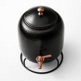 Urne à eau en cuivre faite à la main avec robinet, distributeur de boissons en cuivre pur, récipient à eau traditionnel pour la maison - Product Image 2