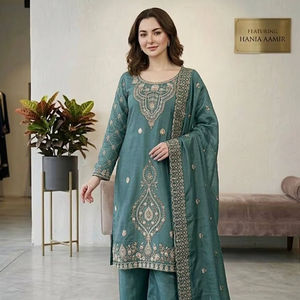 Conjunto de Sharara y Plazzo de Diseño para Fiesta, Completamente Cosido, con Dupatta con Trabajo de Calado - Product Image 1