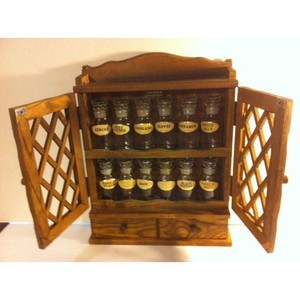Étagère à épices vintage en bois de pin avec bocaux en verre - Organisateur de rangement de cuisine rustique en gros - Product Image 1