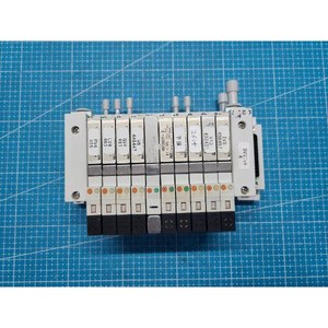Conjunto de Válvula Solenoide Neumática SMC VQ1200-51 + VQ1200Y-5, Usado, Piezas de Equipos Legacy Semiconductor - Product Image 3