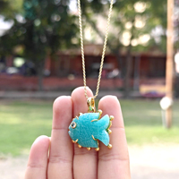 Collier Pendentif Animal Sculpté en Pierre Naturelle Amazonite avec Œil en Zircon Blanc, Plaqué Or 18K sur Laiton Anti-ternissement