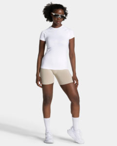 เสื้อยืดผู้หญิงทรงเข้ารูป ผ้าฝ้าย สไตล์ลำลอง สตรีทแวร์ ปักโลโก้ แขนเสื้อแบบแร็กแลน สีขาว พิมพ์ลาย ปักลาย ปรับแต่งได้ - Product Image 3