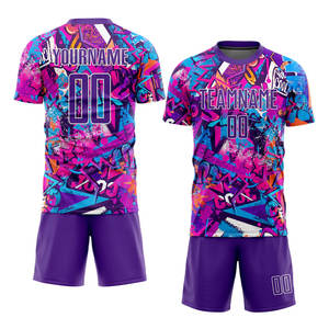 Uniforme de Fútbol Sublimado con Diseño de Grafiti Personalizado en Morado y Blanco, Estilo Urbano Moderno, Transpirable, Conjunto Deportivo de Fútbol - Product Image 2