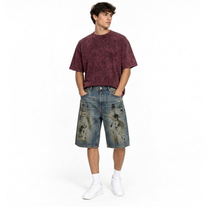 Shorts en jean droits personnalisés pour hommes, longueur genou, en coton, avec finition délavée mi-intense, poches utilitaires, imprimé personnalisé et coupe décontractée - Product Image 5