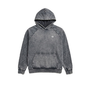 เสื้อฮู้ดดี้ฟอกสีแบบกำหนดเองสำหรับผู้ชาย ผ้าฟลีซหนานุ่ม ทรงบ็อกซี่ แขนเสื้อประดับเพชร สตรีทแวร์ โลโก้สั่งทำได้ ขายส่ง รับผลิตแบบ OEM - Product Image 2