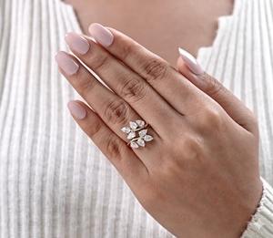 Anillos de diamantes cultivados en laboratorio Pear Lab, conjunto de anillos tipo cluster en oro macizo de 18K, anillo inspirado en la naturaleza, estilo hoja, regalo de boda para ella. - Product Image 2