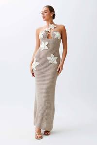 Robe longue en crochet fleuri pour femme, col halter, tenue de plage élégante, tricotée, moulante, pour les vacances d'été et les soirées - Product Image 3