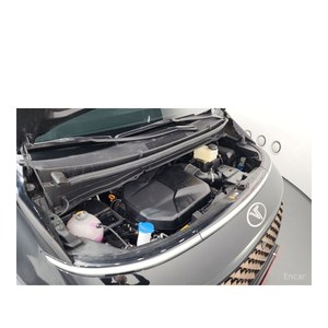 Hyundai Staria 4x4 Campervan 2023/4 avec boîte automatique, sièges en cuir, caméra de recul, 651 km, diesel, conduite à gauche - Product Image 6