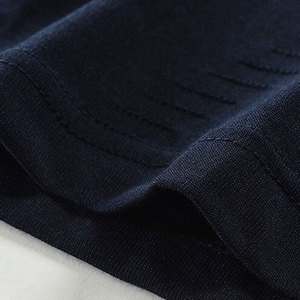 Polaire confortable et solide pour chemises pour hommes avec col simple et style boutonné, coupe légère pour les activités quotidiennes - Product Image 5