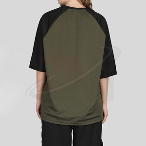 T-shirt pour femme à manches raglan vert olive, col rond, coupe ample, couleur unie, vêtement décontracté, 100% jersey polyester - Product Image 3