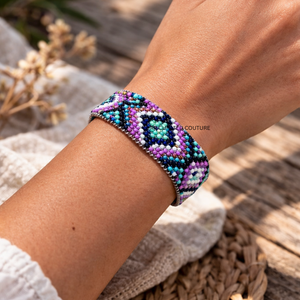 Brazalete bohemio hecho a mano con cuentas, ligero, minimalista, estilo boho, ideal como accesorio de viaje. - Product Image 5