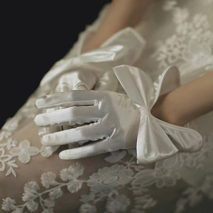 Guantes de satén personalizados al por mayor para novias, OEM, cortos, de tela, para bodas, accesorios de fiesta para mujer, 3 estrellas, expertos G01, en stock - Product Image 2