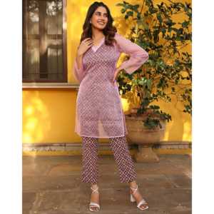 Combinaison Kurta en organza rose pâle taille XS, tissu en mousseline - Product Image 5