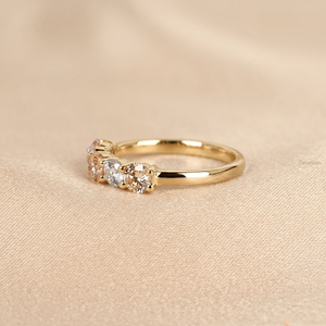 Bague en diamant rose et blanc cultivé en laboratoire |   Bague en or 10 carats avec diamant rond pour femme |   Bijoux en diamant alternés |   Cadeau de mariage élégant - Product Image 4