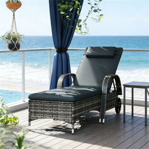 Sedia Lounge da Esterno in Rattan Nero con Schienale per Cortile - Product Image 1