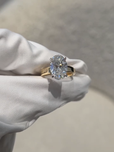 Anillo de Compromiso con Diamante Ovalado de 3 Quilates Cultivado en Laboratorio – Halo Oculto Solitario – Certificado IGI - Product Image 2