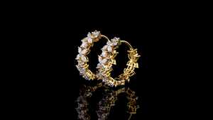 Pendientes de Aro con Diamantes Florales en Oro |   Pendientes Huggies con Diamantes de Corte Marquesa y Redondo |   Joyería OEM ODM - Product Image 3