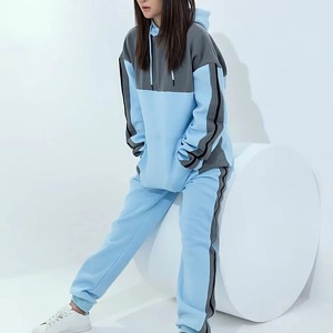 Conjunto Deportivo para Mujer, Sudadera con Capucha y Pantalones Jogger, Ropa Deportiva Casual de Manga Larga, Corte Regular, Forro Polar para Invierno - Product Image 1