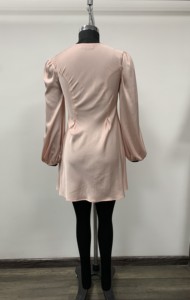 Minivestido rosa de satén con cuello en V y mangas abullonadas, corte en A, informal, holgado, manga tres cuartos, color liso, para uso diario - Product Image 2