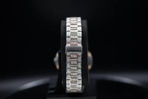 Proveedor indio de relojes de diamantes modernos con diseño duradero para uso diario y viajes de negocios, disponible a un precio competitivo. - Product Image 3