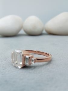Bague de fiançailles D'VINS JEWELS en or massif 14 carats avec diamant de laboratoire taille émeraude 2 carats VVS/VS EF et certificat IGI - Product Image 3