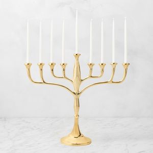 Candelabros Menorah Premium Hechos a Mano con Acabado Metálico de Alta Calidad, Ideales para la Decoración de Celebraciones Familiares de Hanukkah - Product Image 4