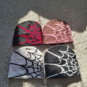 Gorro de punto holgado unisex con patrón de tela, estilo streetwear, suave, cálido y moderno para invierno - Product Image 1