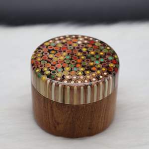 Pot de rangement en bois rustique fait main avec couvercle robuste pour le stockage des aliments dans la cuisine et la décoration de la maison - Product Image 1